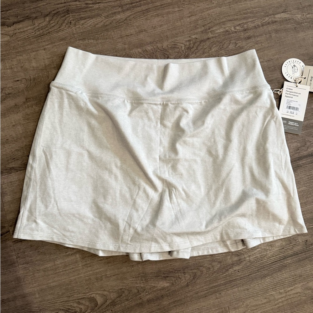 NWT Vuori DreamKnit Performance Skort | Size L | $68 Retail
